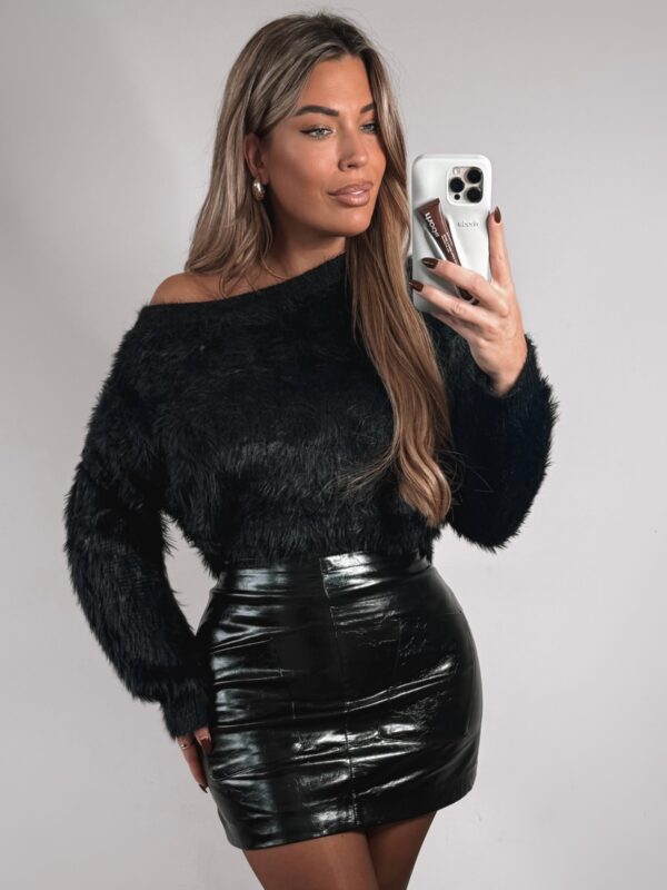 Serena Furry sweater - Black
