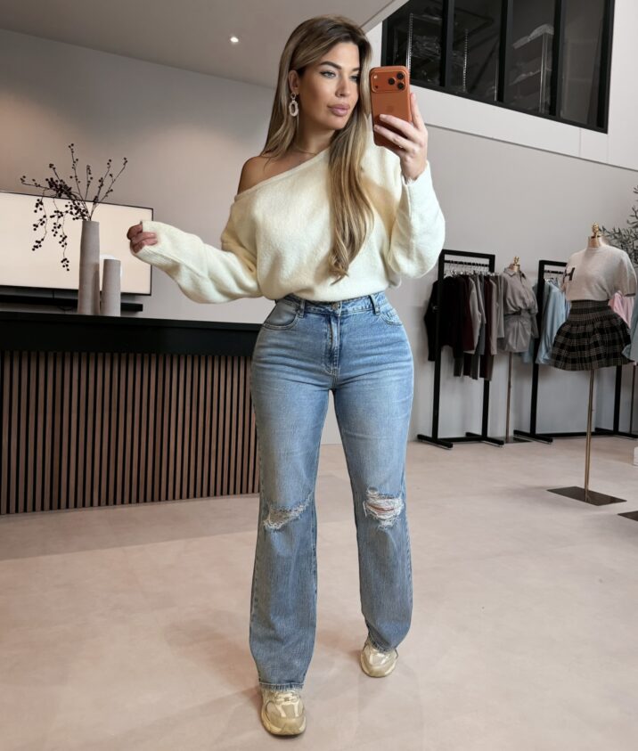Serena Wool offshoulder sweater - White