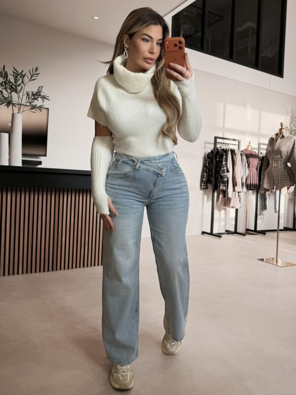 Knitted coll sleeve - White