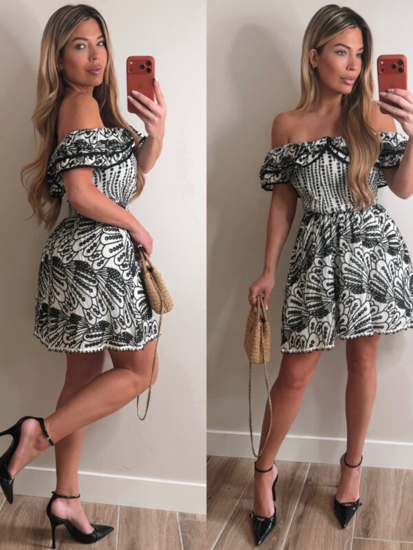 Camie Off shoulder dress - Black