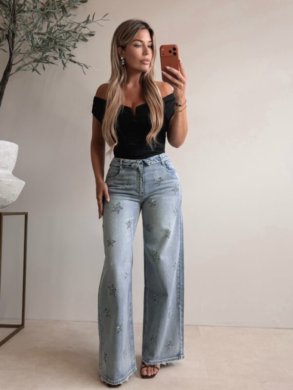 OffShoulder Smocked body - Black