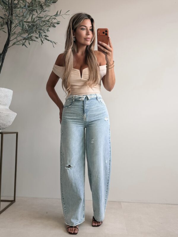 Offshoulder Smocked body - Nude