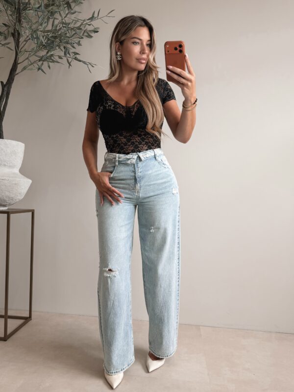 Lace Lynn Tshirt - Black