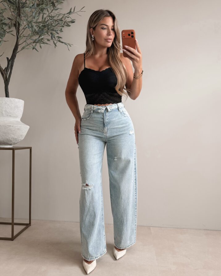Crop top with lace detail - Black
