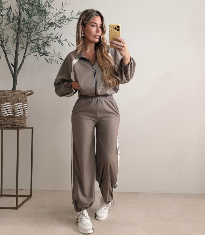 Runway tracksuit  - Taupe