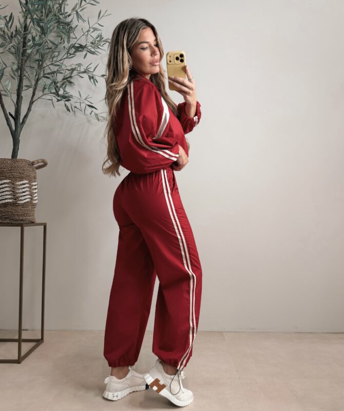 Runway tracksuit  - Red