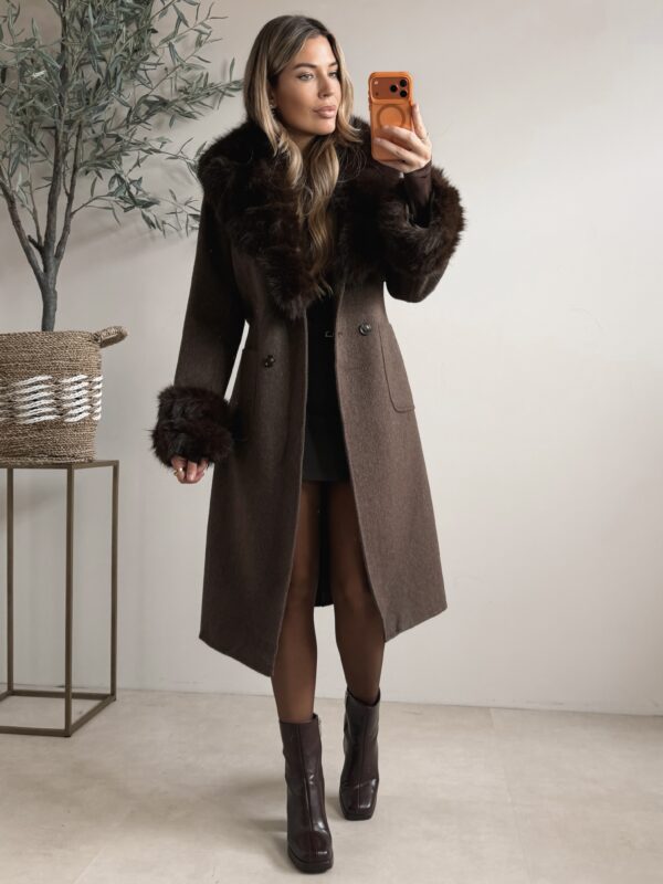 Class Trenchcoat with fur - Choco (Pre-Order Zondag)
