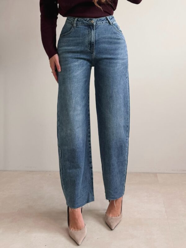 The Barrel Leg Jeans - Blue